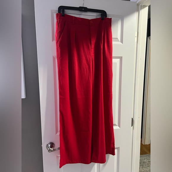 NWOT! Women’s Amazon XL Elegant Red Women's Pants - Picture 3 of 9